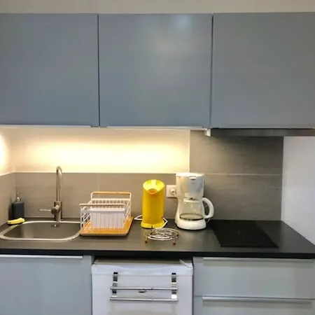 303, Héliopolis J Au Village Naturiste