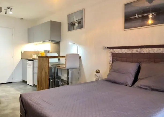 303, Héliopolis J Au Village Naturiste Agde